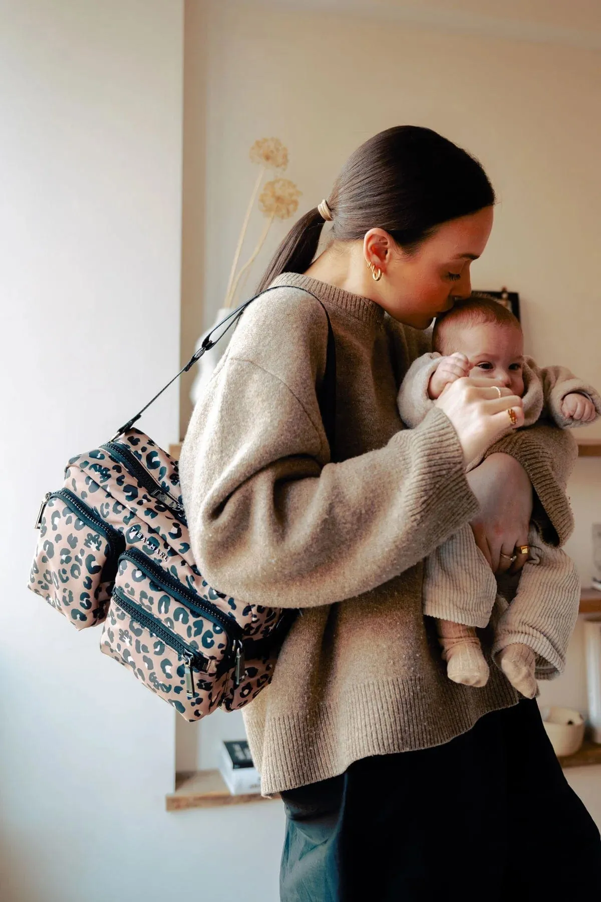 Baby Axel Buggy Organiser / Leopard Changing Bag in Brown (32cm)