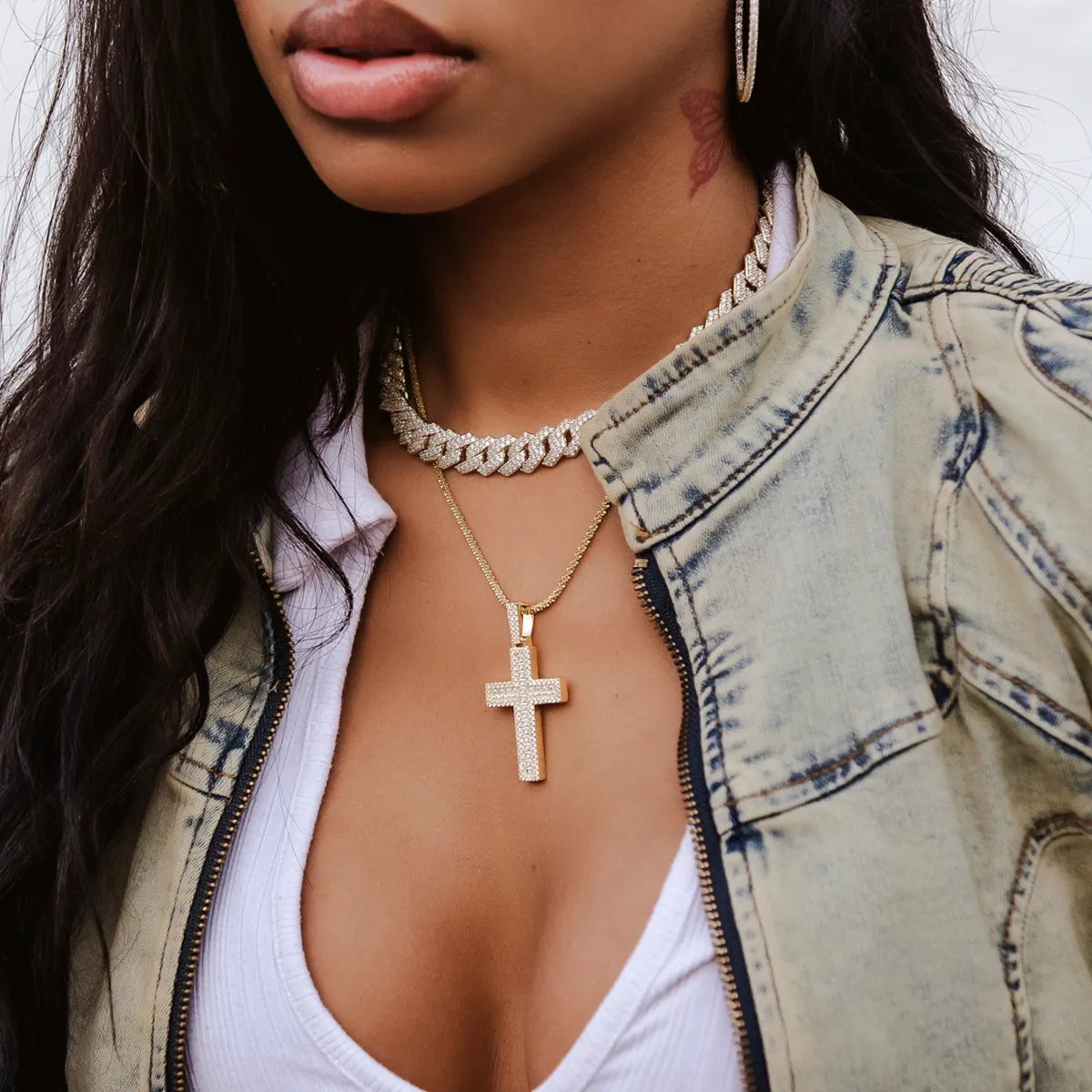 Diamond Baguette Cross Pendant in Yellow Gold