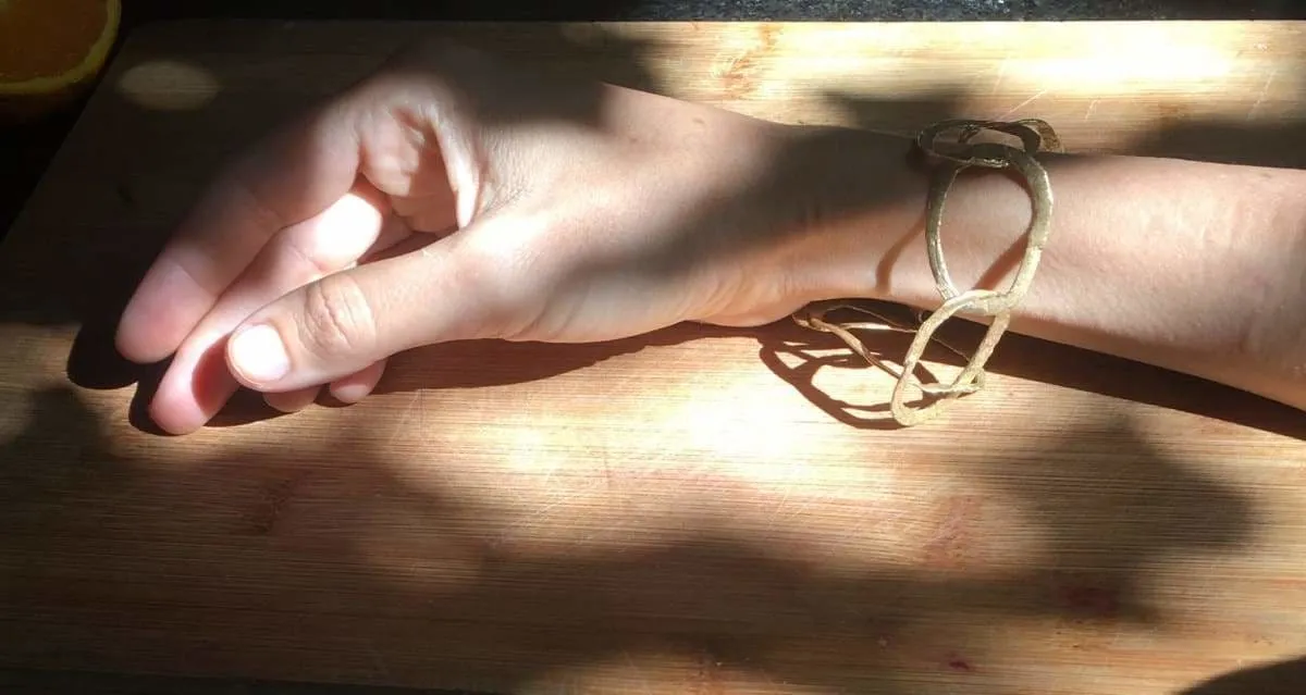 golden organic chain bracelet