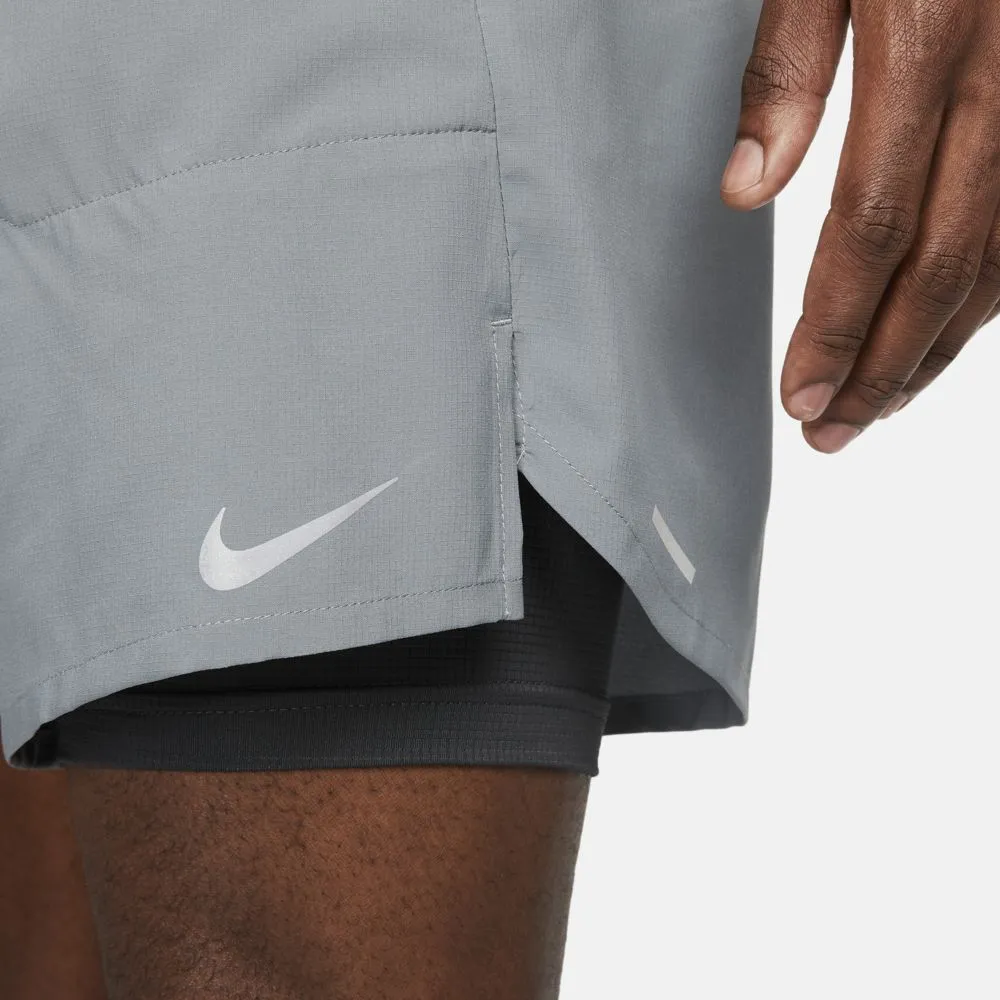 Nike Men's Dri-FIT Stride 2 In 1 7 Inch Shorts Smoke Grey / Dark Smoke Grey / Reflective Silver