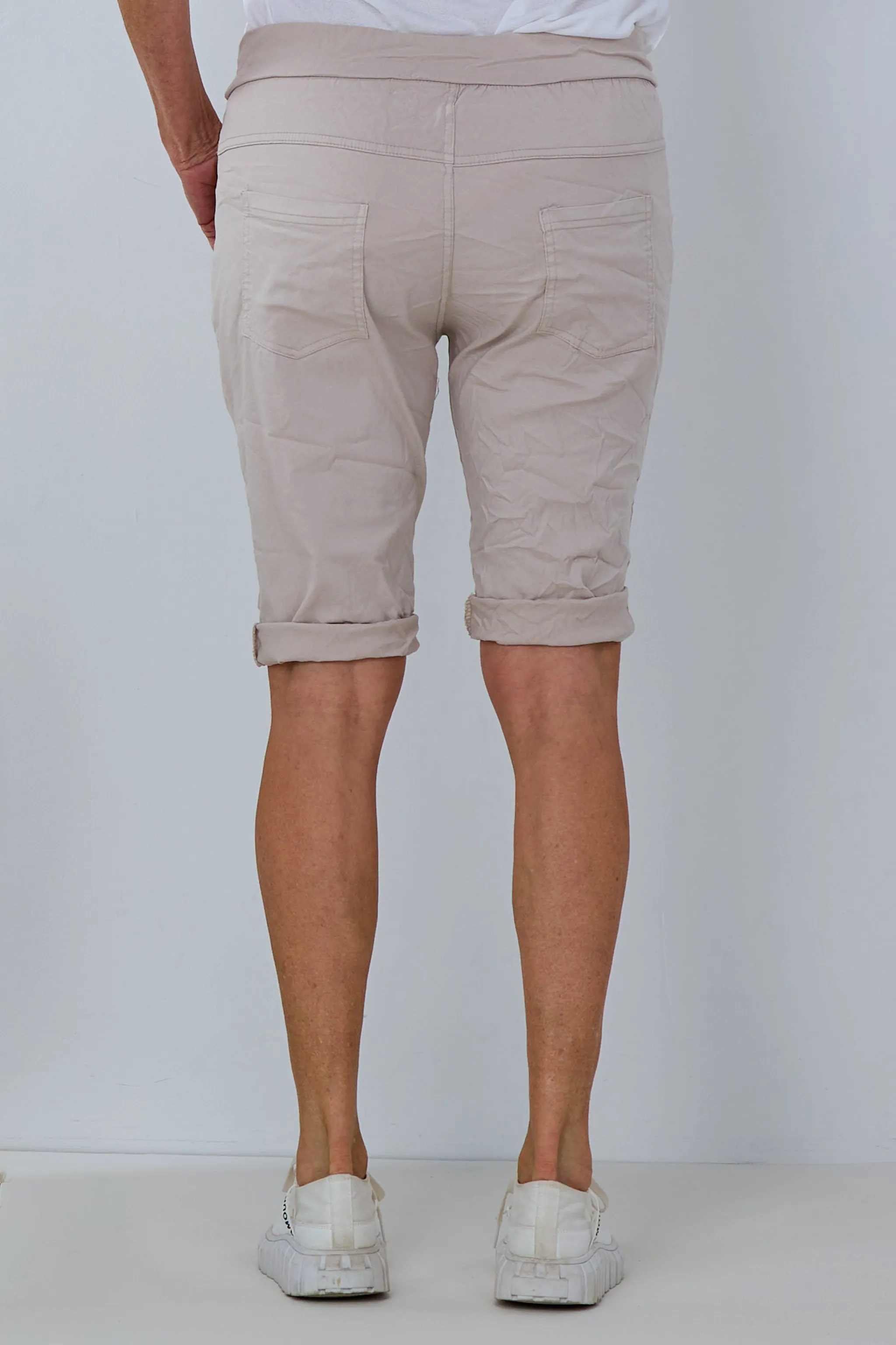 Shorts mit elastischem Bund - klein, beige