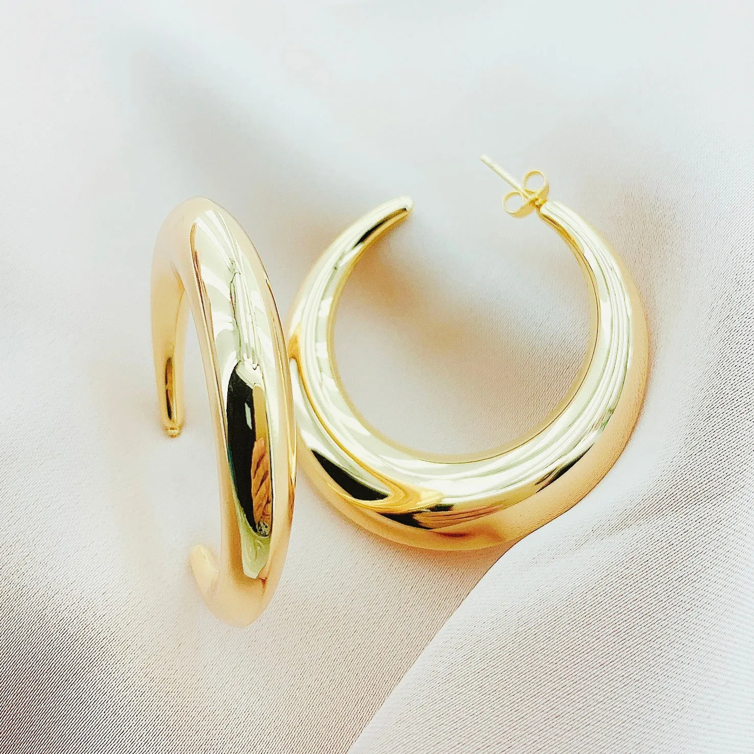 Women's Fashion Hollow Hoop Earring