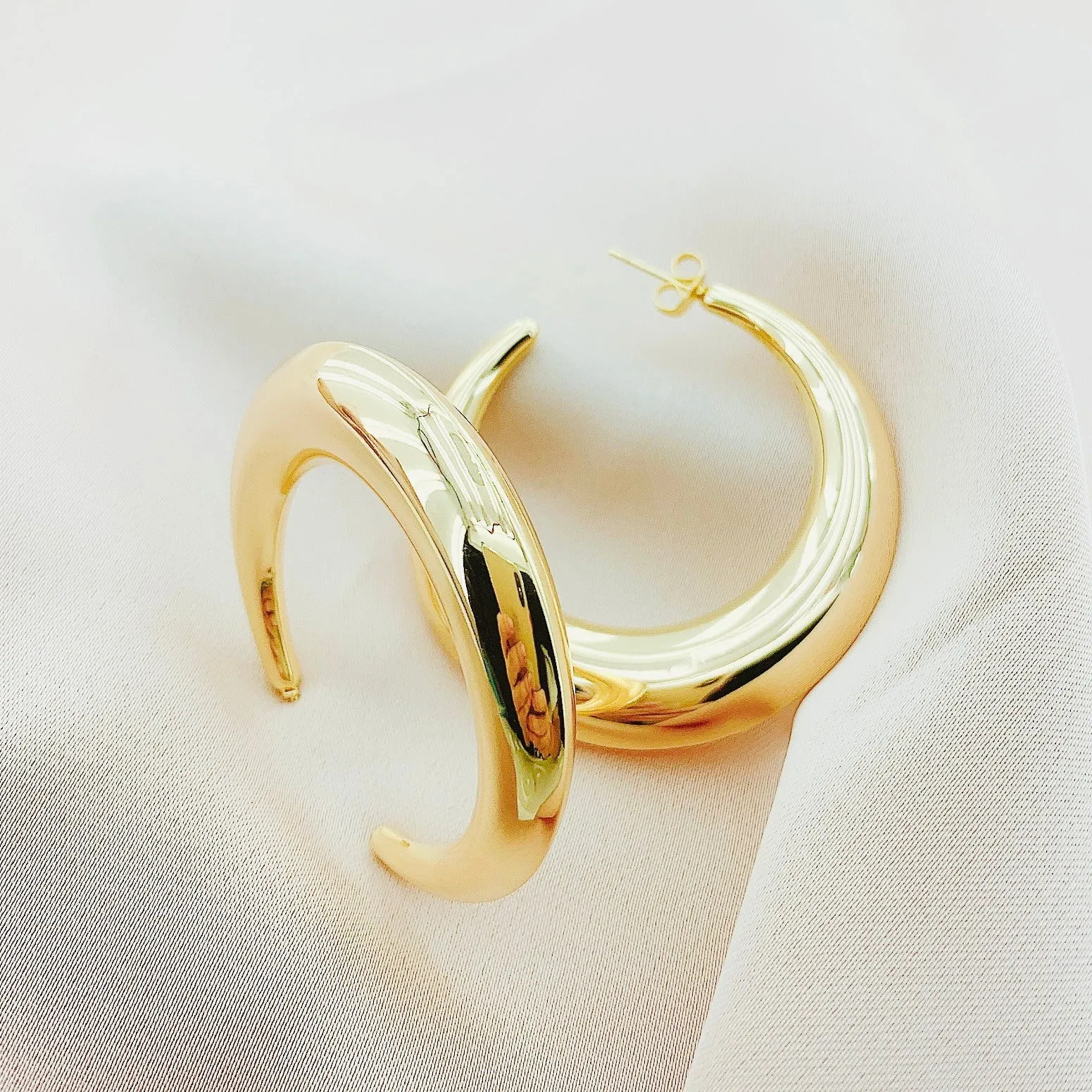 Women's Fashion Hollow Hoop Earring