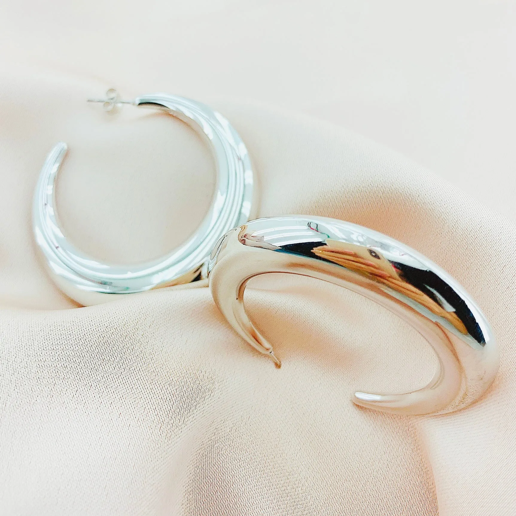 Women's Fashion Hollow Hoop Earring