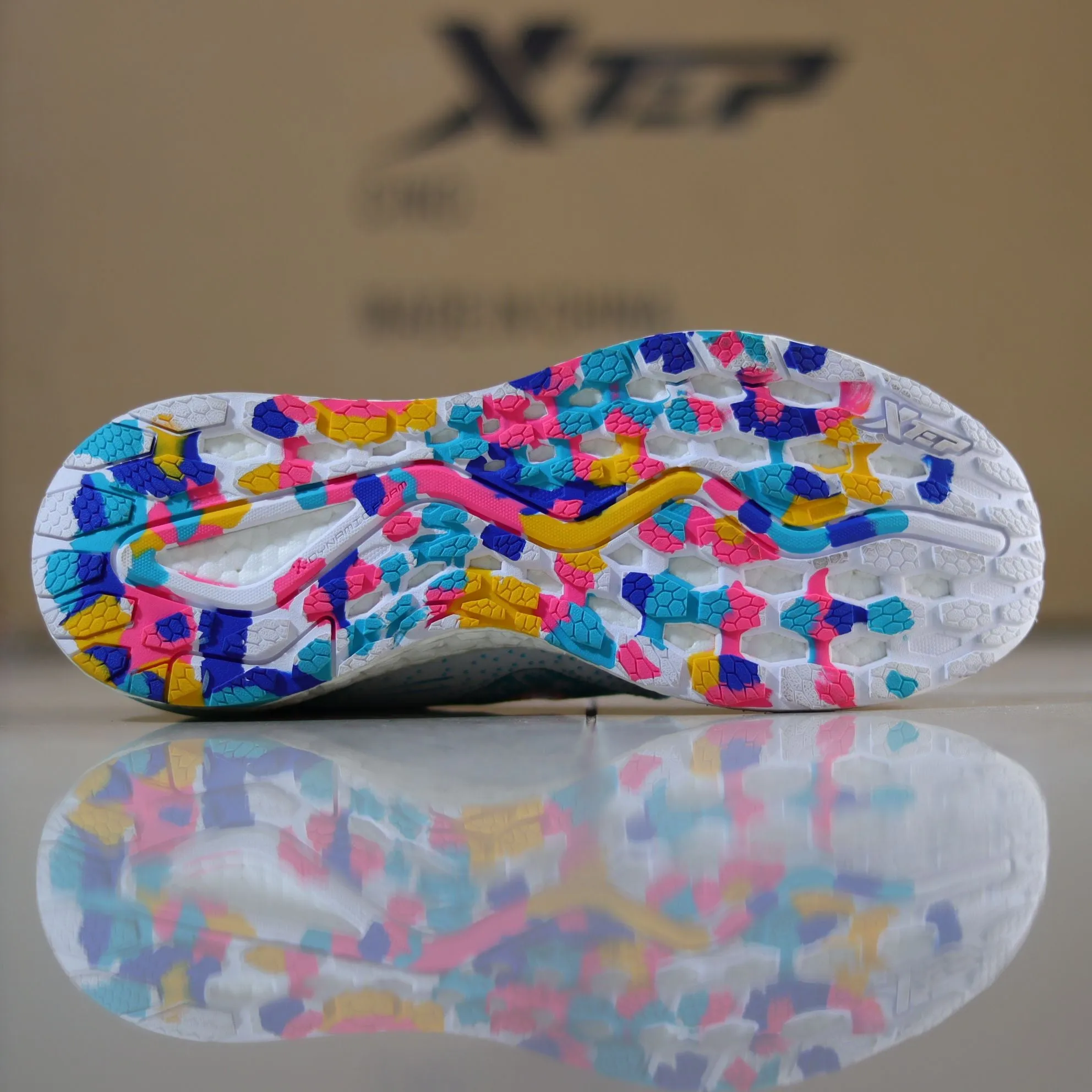 X37 - Women's Dynamic Foam Running Shoe by Xtep